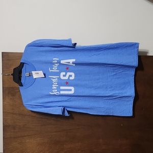 GILDEN SOFTSTYLE T SHIRT SMALL TOWN USA